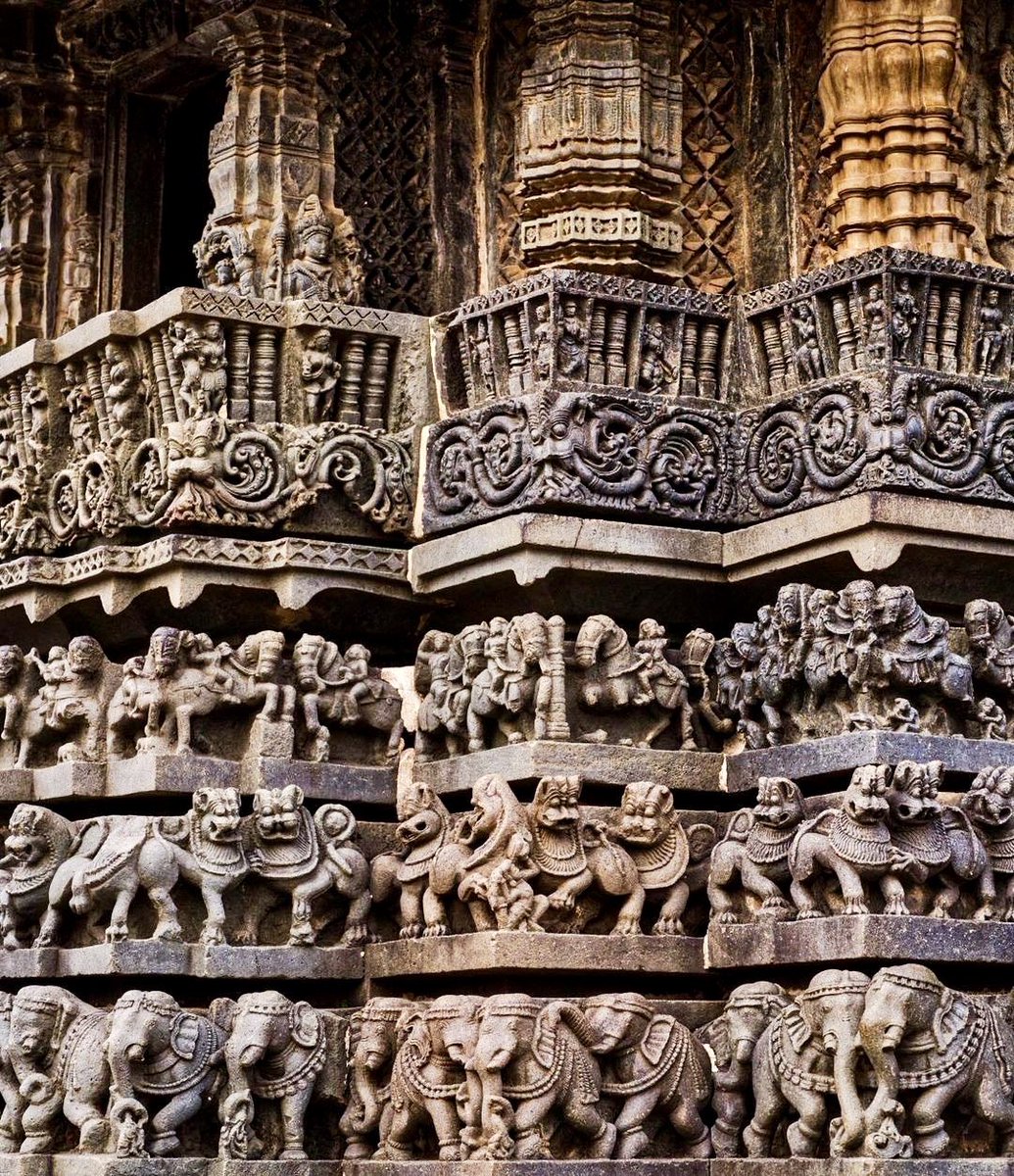 bharatkemandir's tweet image. Hoysala craftsmanship is beyond words!! True Masterpiece of ancient craftsmanship