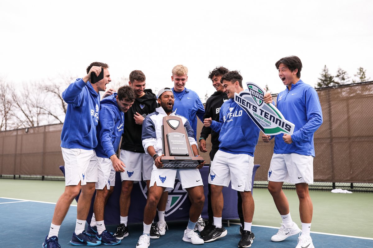 Champion Monday Feeling 😎🏆

<a href="/UBmenstennis/">UB Men’s Tennis</a> | #MACtion