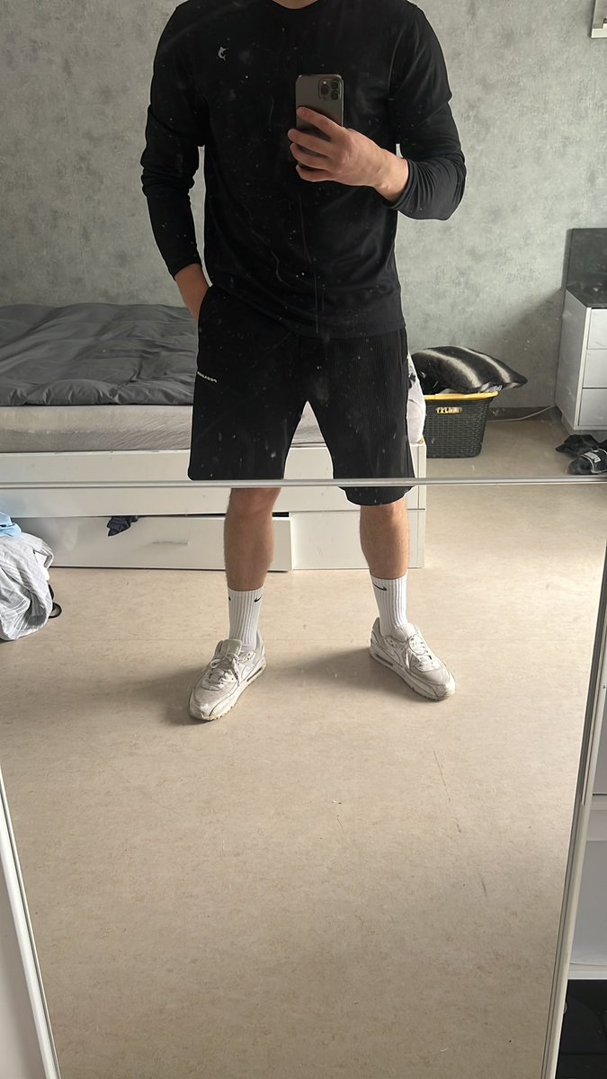 AlphaderAlphas's tweet image. Auf ins gym ihr fotzen 😈