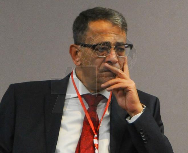 #Tunisia: Lawyer Ahmed Souab was arrested at his home on Monday morning, said lawyer Sami Ben Ghazi, adding he was taken into custody by security forces and transferred to the judicial anti-terrorism division. #TAP_En