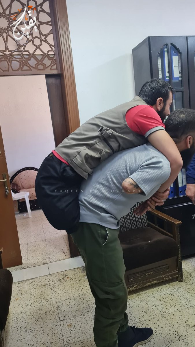 نبراسَ الجولانْ tweet media