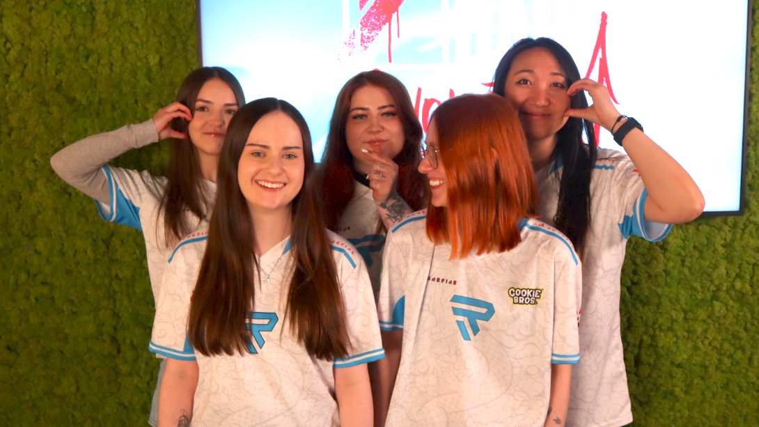 💙 SUGARS ARE QUALIFIED 💙

Nach 2 Tagen gehen wir 5-2 in den GC Open Qualifiers und qualifizieren uns damit für die Contenders Series! 

#tothehoRIZON #tothehoRIZON 💙🍬