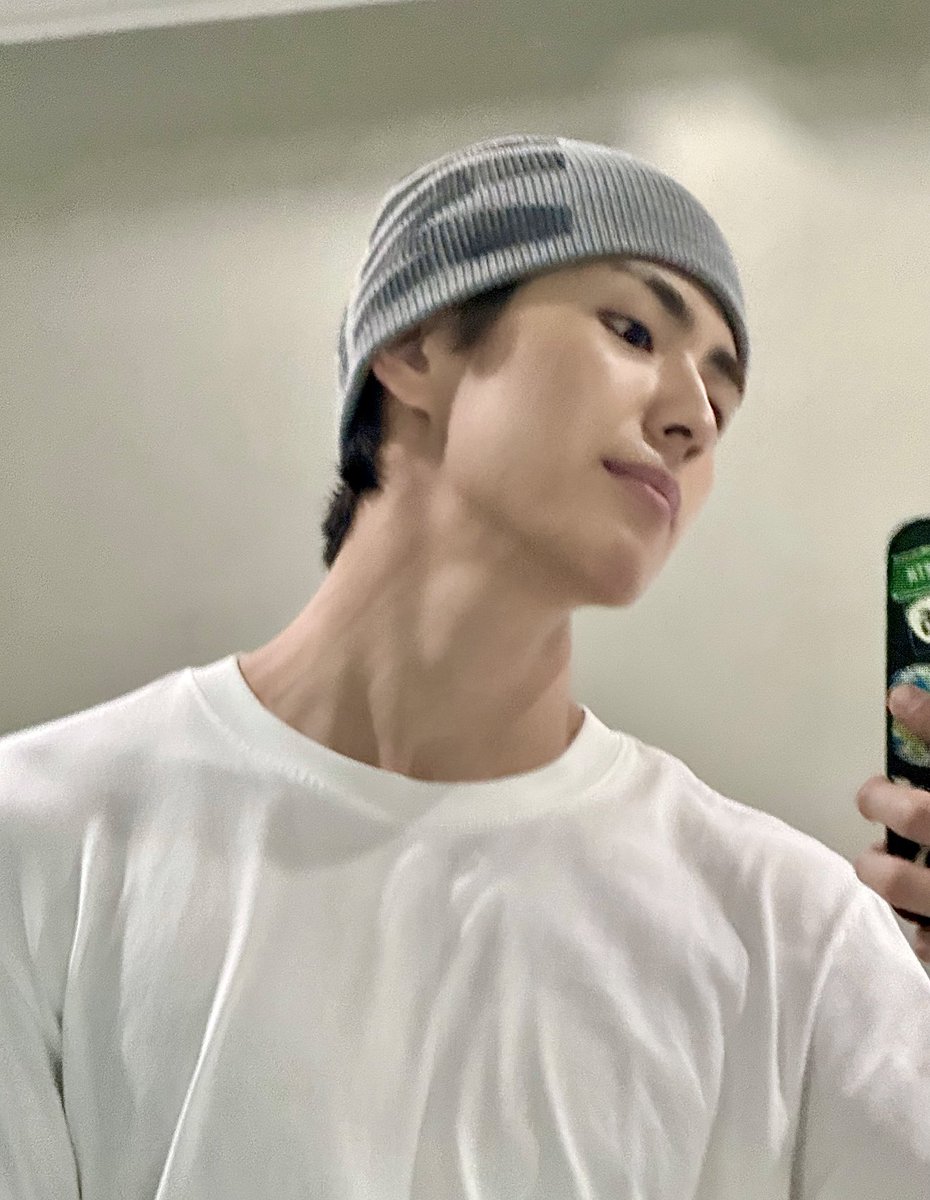 CIX_twt's tweet image. 굿밤💤

#CIX #FIX #용희 #김용희 #ヨンヒ #yonghee #알라뷰