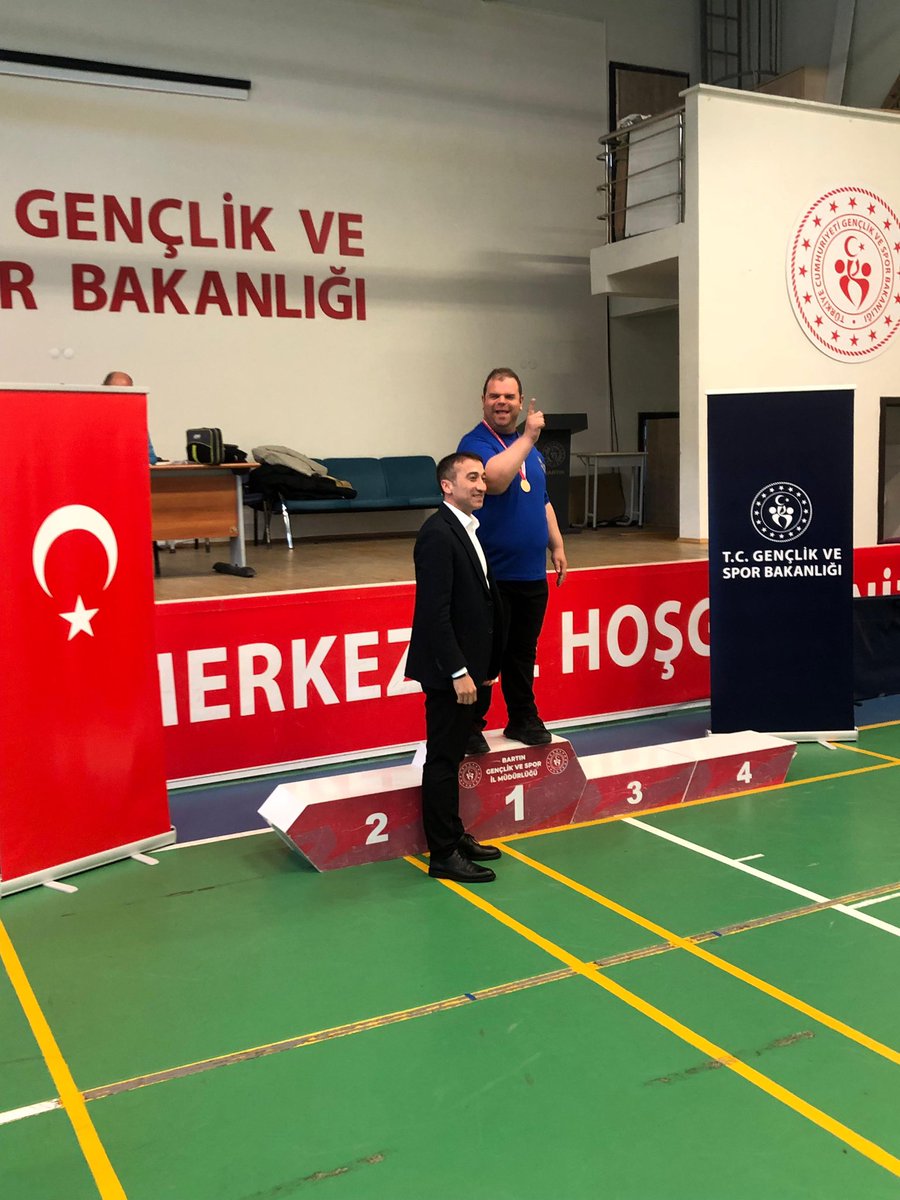 Özel Sporcular Masa Tenisi İl Birinciliği Müsabakaları tamamlandı. Müsabakalarda dereceye giren  sporcularımıza ödülleri İl müdürümüz Sy. Halil AKKAŞ Masa Tenisi İl Temsilcimiz Ferhat ÇELİKKOL, Özel Sporcular İl Temsilcimiz Berna ŞENGÜN tarafından takdim edildi.