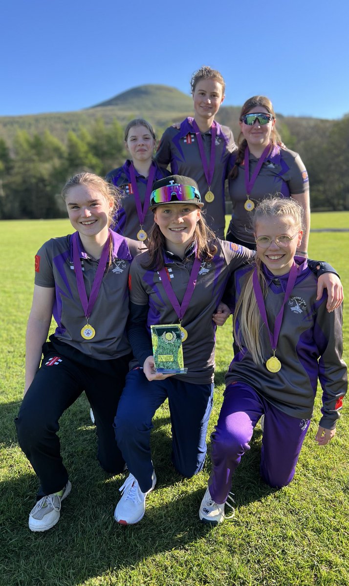 The sun shone for our ladies 6’s yesterday. Thank you to all the clubs for travelling. Lots of tweaks to make for next year. Well done to our Lynx A team who were the tournament winners. Who’s going to be our 2026 winner? #cricketscotland #lomondlynx #fifecricket #preseasonfun