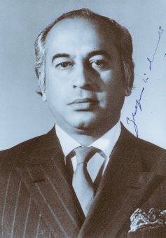 🇱🇾Ali Raza (Bhutto)PPP KPK🇱🇾 (@alirazavohra) on Twitter photo اب اس سے بڑہ کہ مقدر کی ہار کیا ہوگی
گنوا دیا ہے کڑے وقت سے گزر کہ تجھے
<a href="/BBhuttoZardari/">BilawalBhuttoZardari</a>
<a href="/MediaCellPPP/">PPP</a>
<a href="/PoetryClubPPP/">Poetry Club PPP</a>
💔🥀🕊 اب اس سے بڑہ کہ مقدر کی ہار کیا ہوگی
گنوا دیا ہے کڑے وقت سے گزر کہ تجھے
<a href="/BBhuttoZardari/">BilawalBhuttoZardari</a>
<a href="/MediaCellPPP/">PPP</a>
<a href="/PoetryClubPPP/">Poetry Club PPP</a>
💔🥀🕊