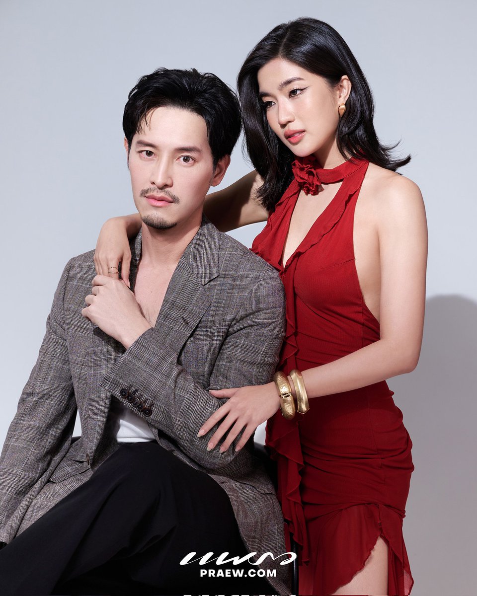 Praewdaily's tweet photo. แพรว เสิร์ฟความร้อนแรง #PraewDigitalCoverXสุสานคนเป็น "นุ่น วรนุช , ก้อย อรัชพร และ แก๊ป ธนเวทย์" จากภาพยนตร์ สุสานคนเป็น 🥀
ชมภาพเต็มๆ ได้ที่
🔗 https://t.co/JQd6VWf0HS
#สุสานคนเป็น #PraewDigitalCover #Praewmag https://t.co/FJTO5kY30u