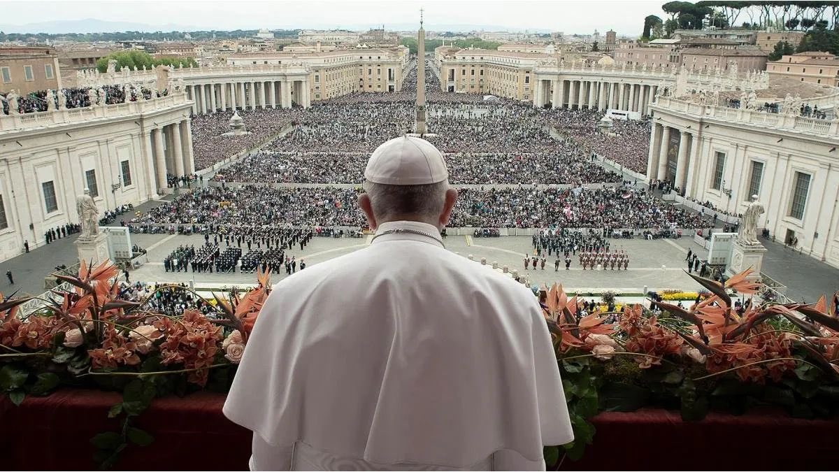Desde La Libertad Avanza despedimos al Papa Francisco y, junto al Presidente Javier Milei, rezamos por su eterno descanso. 
 
Agradecemos su lucha por proteger la vida desde la concepción y su guía espiritual para millones de fieles en todo el mundo.

Que en paz descanse.