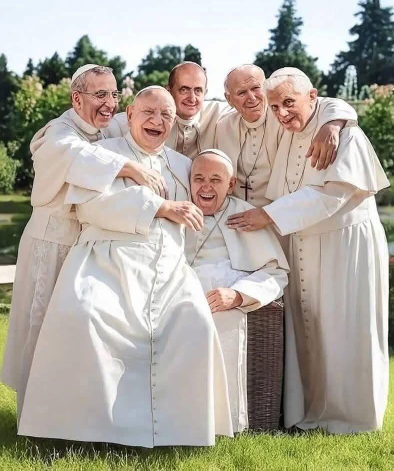 pauletigmari's tweet photo. Cristo è risorto! In questo annuncio è racchiuso tutto il senso della nostra esistenza, che non è fatta per la morte ma per la vita. @Pontifex_it https://t.co/0JKSzDT1j9