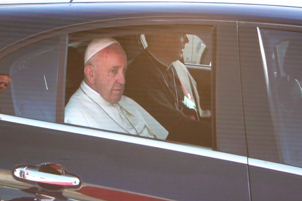 Arendes's tweet photo. I have fond memories of the Papal Geneva visit in 2008. God gives, and God takes! https://t.co/jm4yC4Wa0n