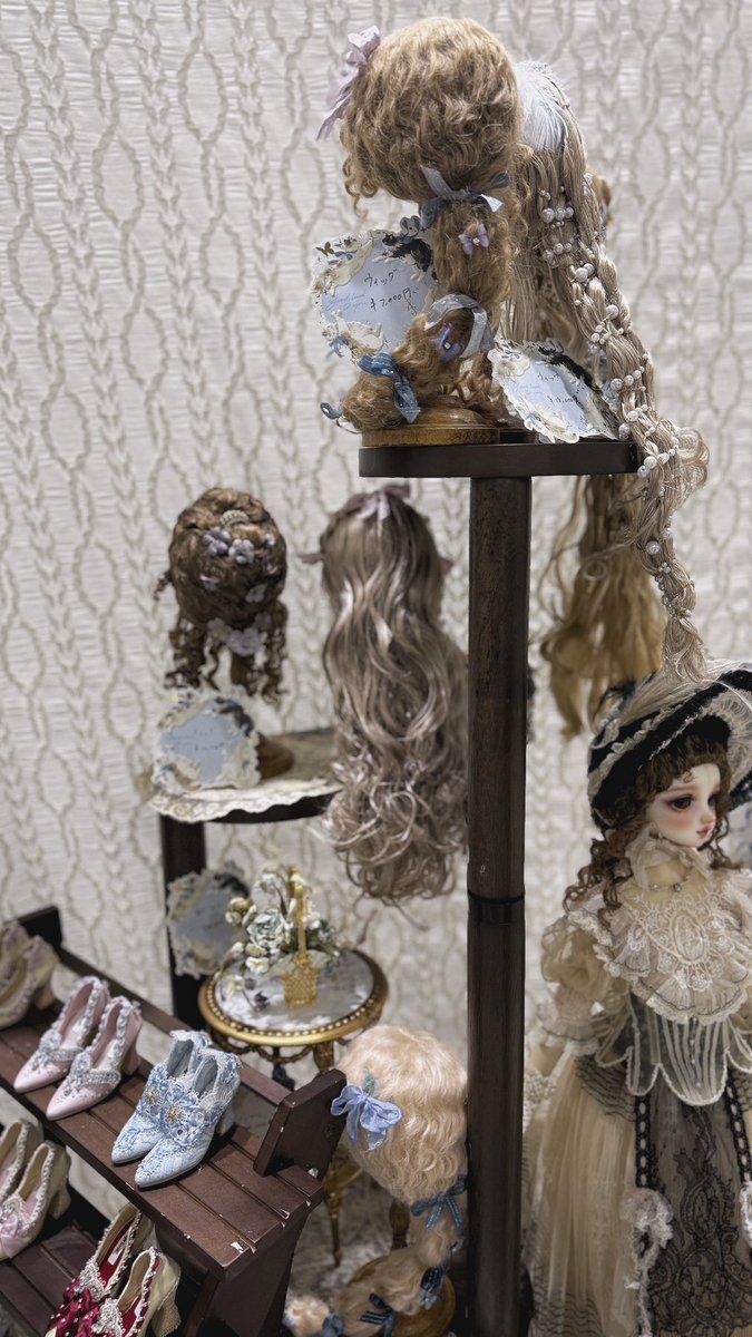 昨日は皆さん来てくれて本当にありがとう！とっても楽しかったです✨  
次は東京ウィンター**ドルパ**で会いましょう～！  
新しい作品と**ウィッグ**も持っていきますね🎀
#ドルパ53