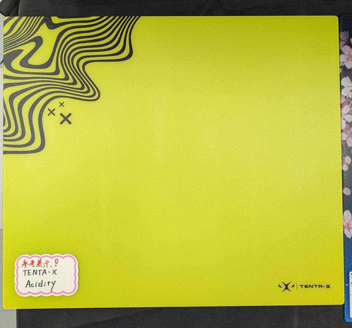 参考展示として Tenta-X Acidity Glass Pad 置かせていただいてます