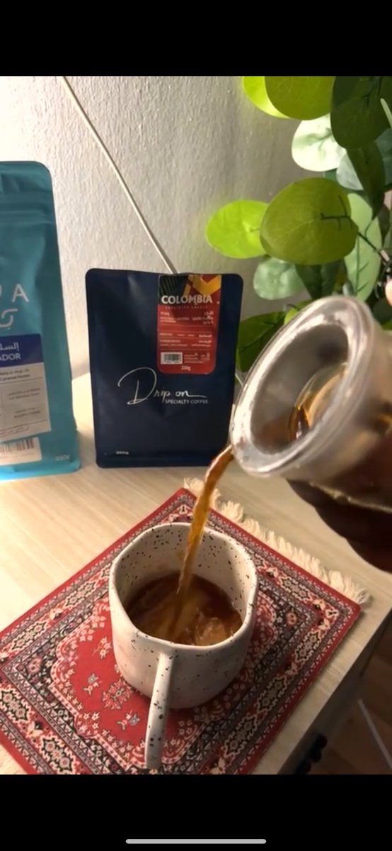 كل مر لا يُطاق الا مرارة القهوة🤍