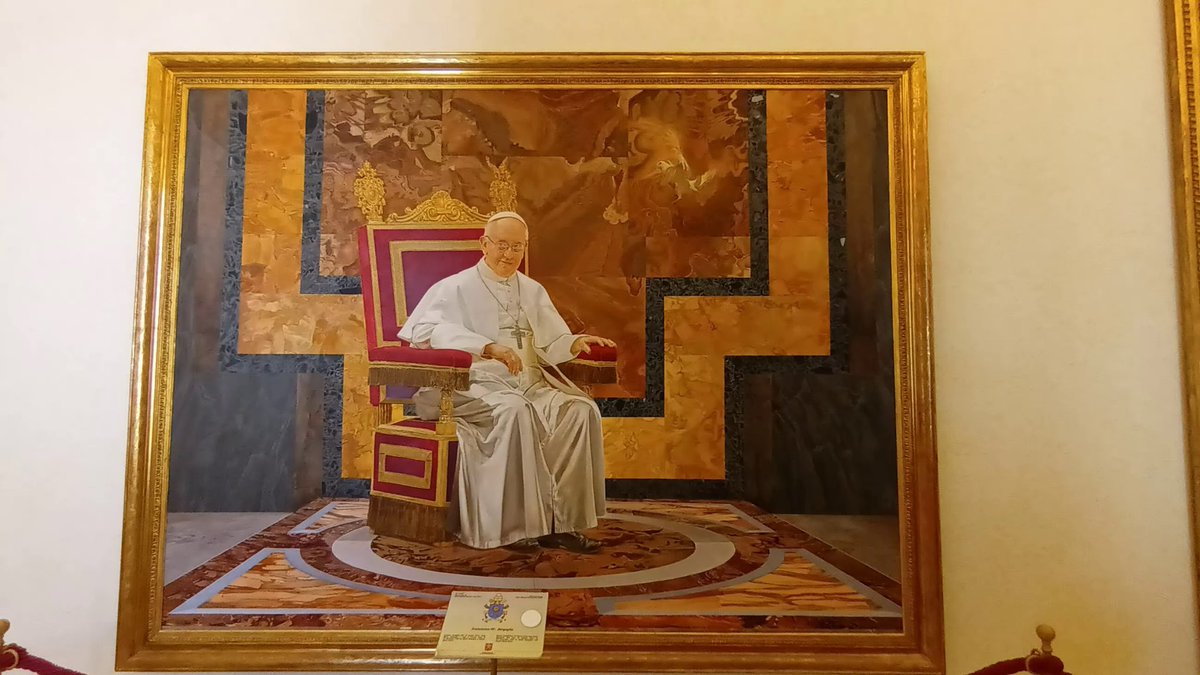 PeachesTweets's tweet image. The Late Pope Francis - champion of the impoverished, the vulnerable and excluded, humble and of service to Christian’s worldwide.
I photographed this portrait displayed in the Papal Apartments in Castelgandolfo last summer.
May he rest in eternal peace.