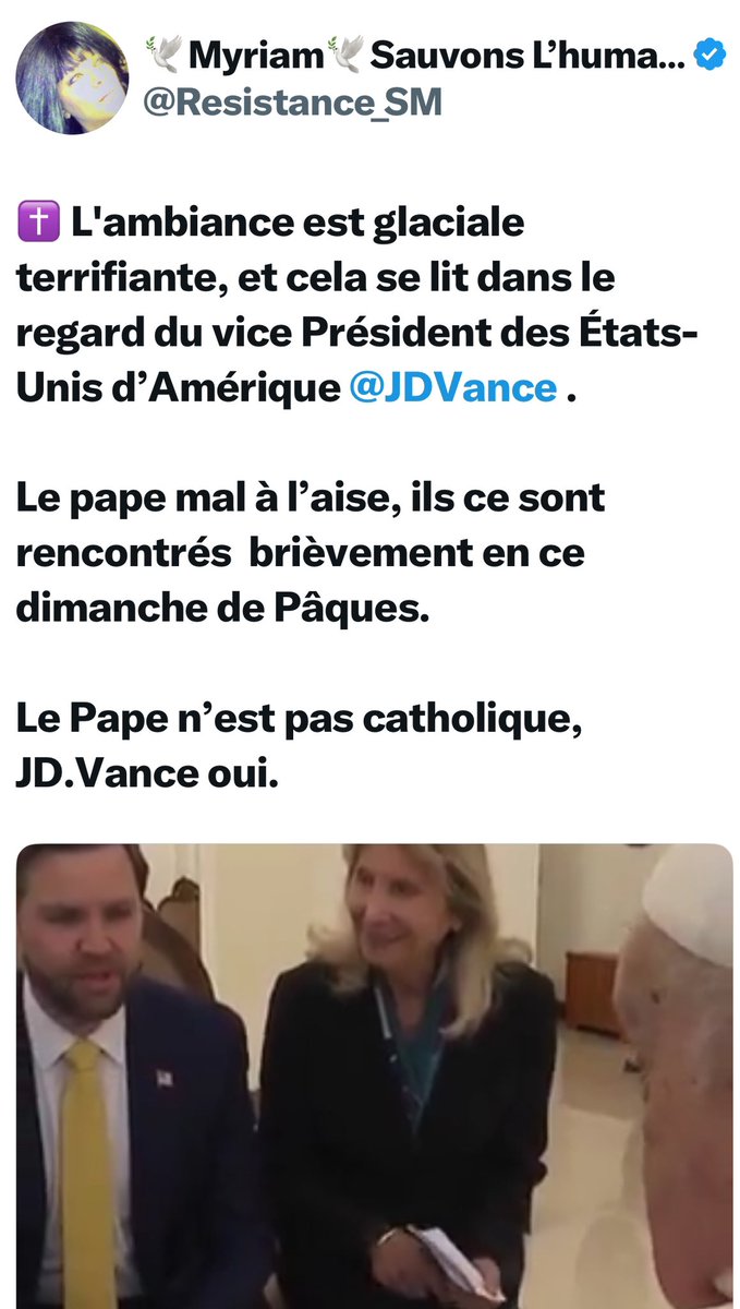 J’en connais une qui va encore passer pour une Qonne en lisant les infos ce matin. Sacrée Mymy La Qagole Avinée 😂 Va-t-elle encore supprimer ses Qonneries ? 
#pape #Francois #JDVance