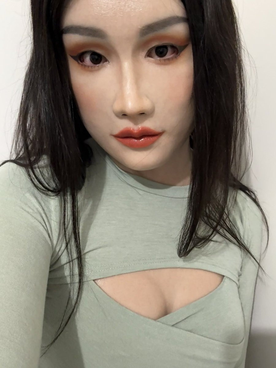 我长这么权威 是想迷死谁啊
mask倩 <a href="/DMSfetish/">迪美斯DMS</a> 
#ts #cd #crossdresser #femalemask #siliconemask #伪娘 #女装大佬 #男娘