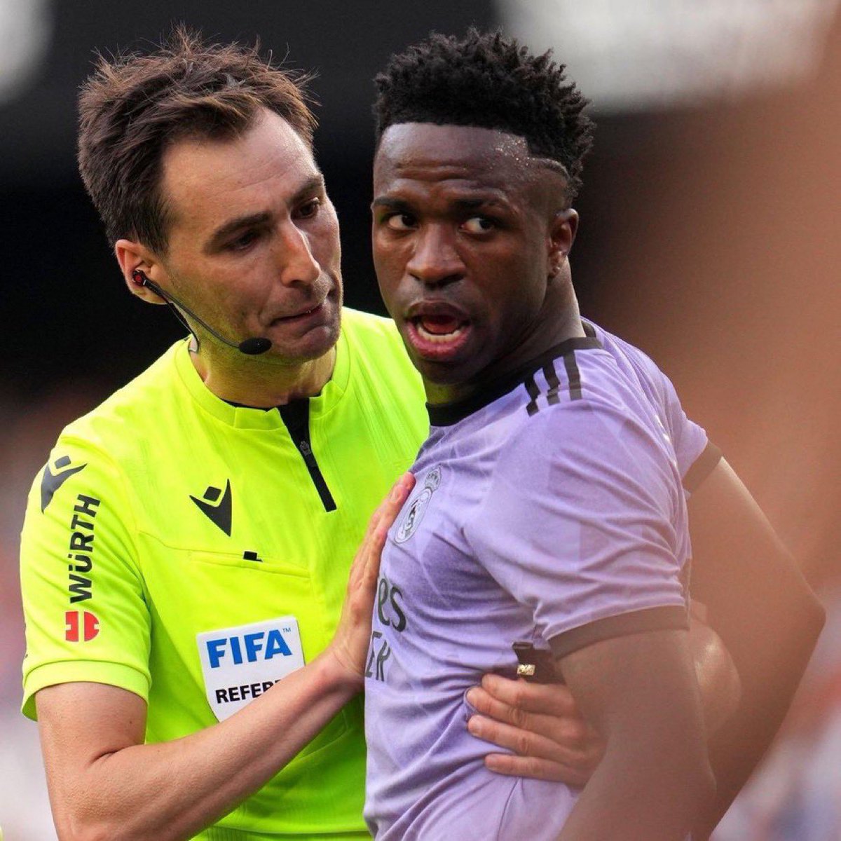 🚨🚨🚨🚨🚨🚨🚨🚨🚨🚨🚨🚨🚨

عاااااااااااااااااااااجل — رسمياً |

ريكاردو دي بورغوس هو حكم نهائي كأس ملك اسبانيا.

كبير النغريريين