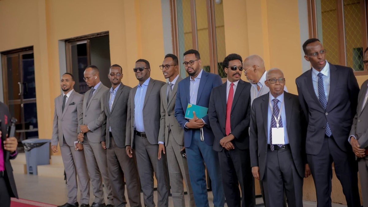 cmxayir's tweet photo. I attended the Puntland Health Financing Conference, opened by VP @HELugatoor The 2-day event brings together experts to explore health investment, present studies, and propose solutions.

A timely move as partners face funding cuts. https://t.co/ul0wbRhHpq