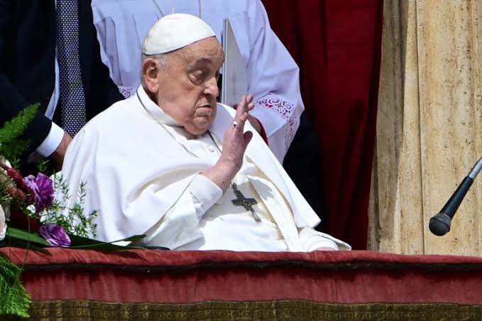 Enlevez vos mains de la RDCongo 
Il a été un des plus grands esprits qui a du haut de sa conviction compris que le Congo était une table à laquelle des convives s’étaient invités de force . 
Bon retour au Père. Pape François <a href="/Pontifex_fr/">Pape Léon XIV</a> 
<a href="/VaticanNews/">Vatican News</a> <a href="/Cenco_officiel/">CENCO RDC officiel</a> <a href="/KTOTV/">KTOTV</a>