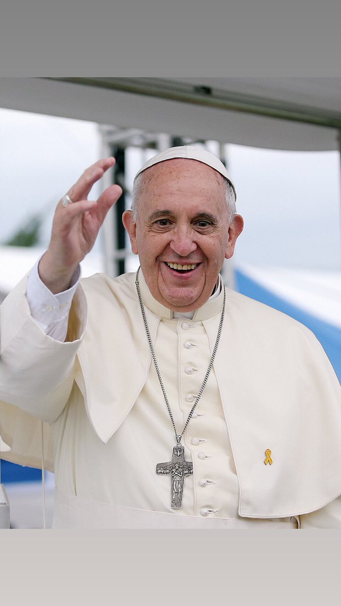 Le pape François a célébré Pâques avant de nous quitter. J’aimais cet homme qui était si proche des chrétiens mais aussi de tous les citoyens du monde. 
 Riposa in pace Papa Francesco 🙏🖤