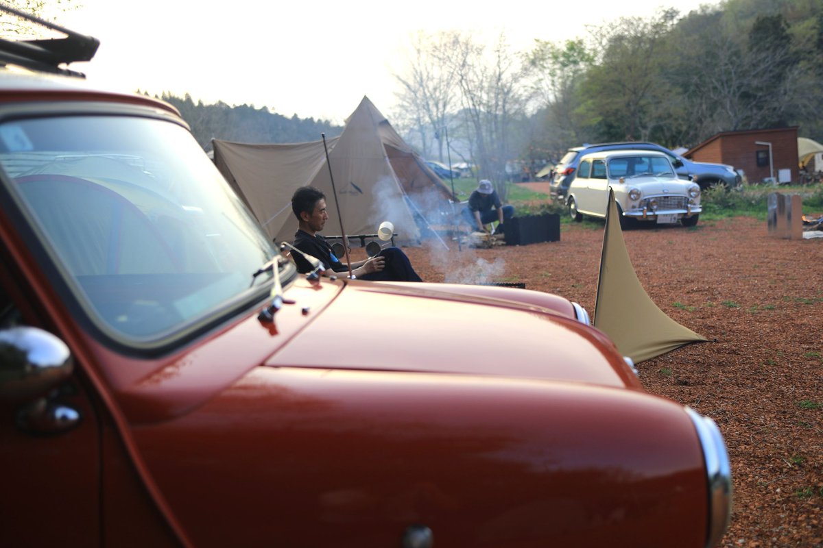 miniのプチイベントをぼくらのミナノベースにて開催させていただきました。
みなさん、本当に車を大切にされているのが印象的でした。走行距離が月までの距離より長い方も💦
ミナノベースオーナーの愛車(ランドクルーザープラド95)もかれこれ27歳になりますので、旧車の類ではありますが💦