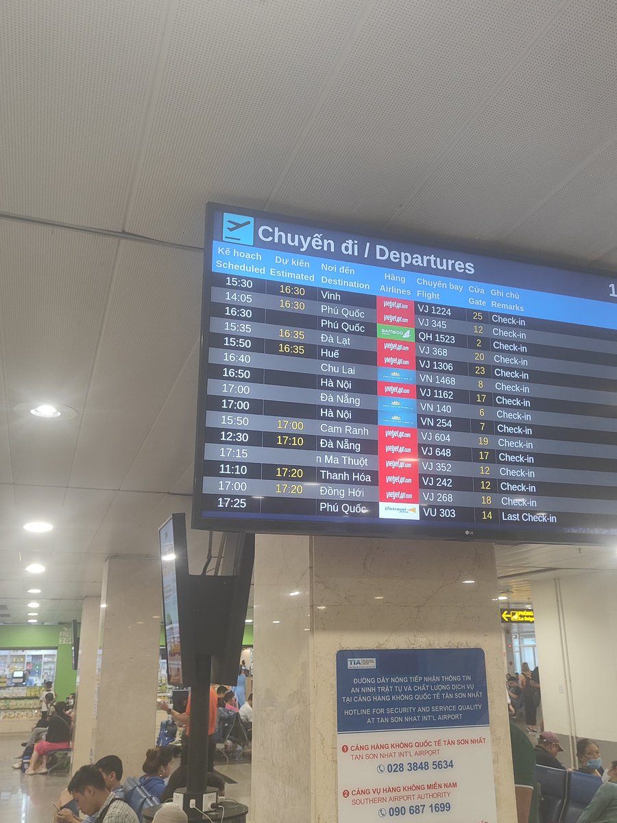 Shivaay700's tweet photo. Very bad service never go in vietjet of the flight was delayed more than 5hr no response from the team and they are changing the timing and not telling the perfect time of flight  and telling that we don't know anything  @VietnamNewsVNS @VietjetairCom @VietjetIndia @ThaiVietjet https://t.co/W2u5YC6IbA
