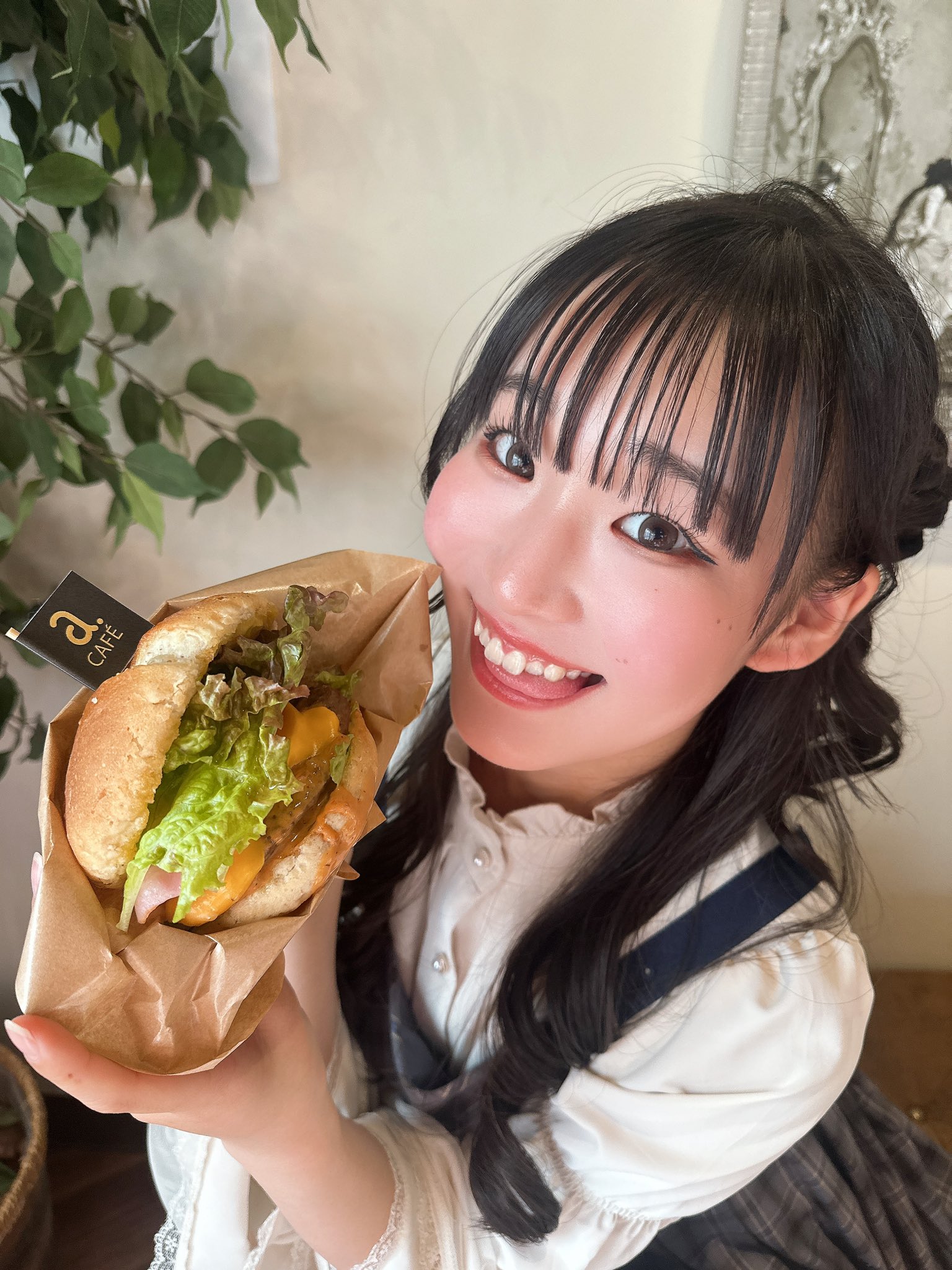 アキちゃん(axi🎀 ❛ᴗ❛)✧ axes femme大好き💖axes femme公式 アキちゃん(axi🎀 ❛ᴗ❛)✧ axes femme大好き💖axes femme公式