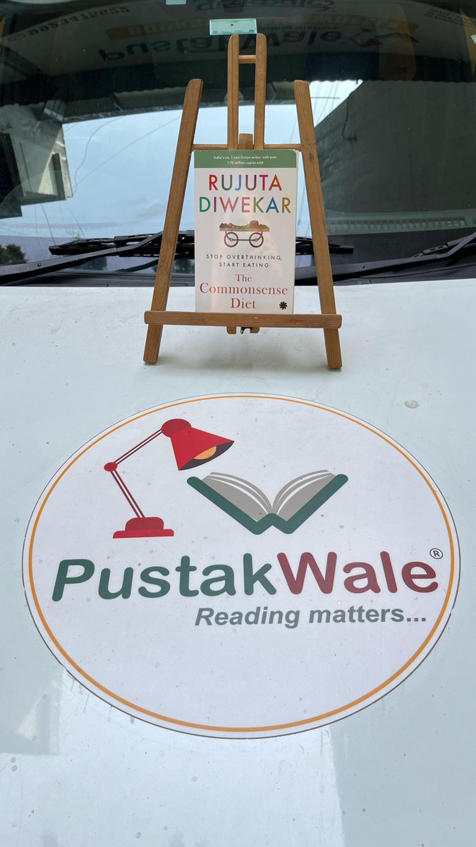 pustakwalepune's tweet photo. #newbookrelease 'The Commonsense Diet' by @RujutaDiwekar  now available at Pustakwale Bookstore on wheels.
#readingmatters #joyofreading https://t.co/eMuJq4e7jr