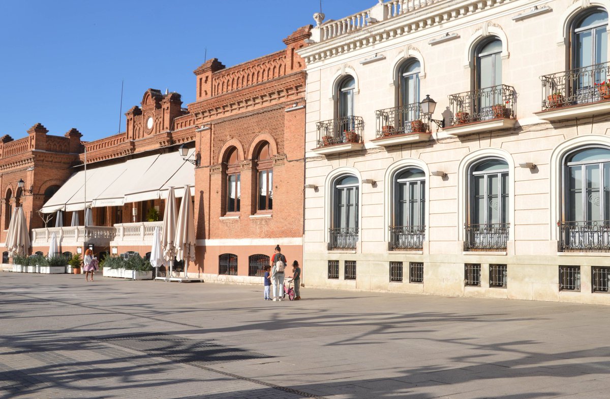 Hoy celebramos aquí los treinta años de Elenita, con la misma luz que ella irradia.

#AlcalaDeHenares <a href="/elerevilla/">Elena</a>