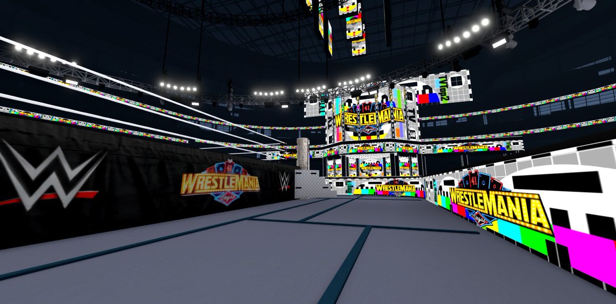 Someone apart of the ring crew managed to take a picture of how the stage is going!! 🫣🔥