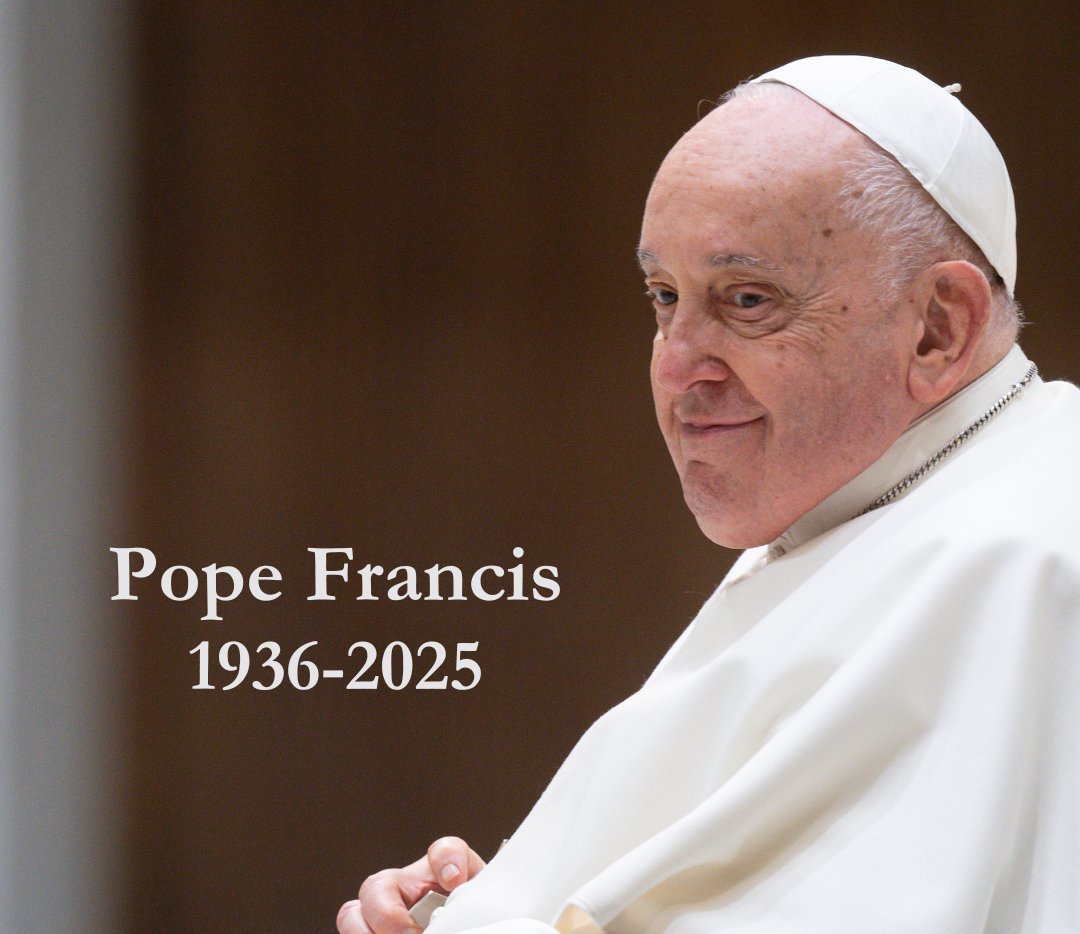 #PopeFrancis passed away.  
 Rest in peice 😢💐💐 
He is the head of catholic church and sovereign of Vetican city. 
 
#Pope #popefrancisdeath #veticancity