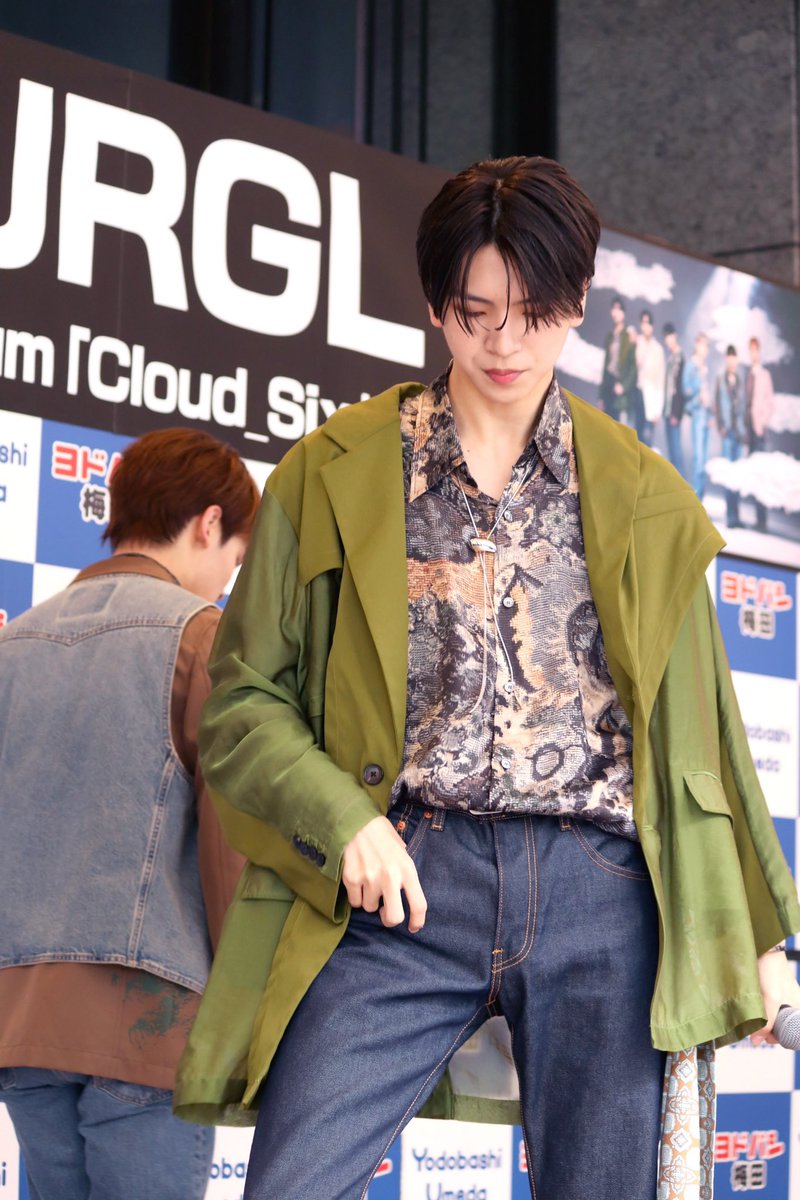 NONO_second1005's tweet photo. 20250420
ヨドバシカメラマルチメディア梅田
#KJRGL 1st mini album「Cloud_Six」
発売記念リリースイベント⑦

リクくんマジでめっちゃカッコよかった！
ボイプラの話したらちょっと恥ずかしそうにしてたけど、あの頃からカッコよかったし、今さらにパワーアップしててすごかった！

#RIKU https://t.co/pECAFIMQbp