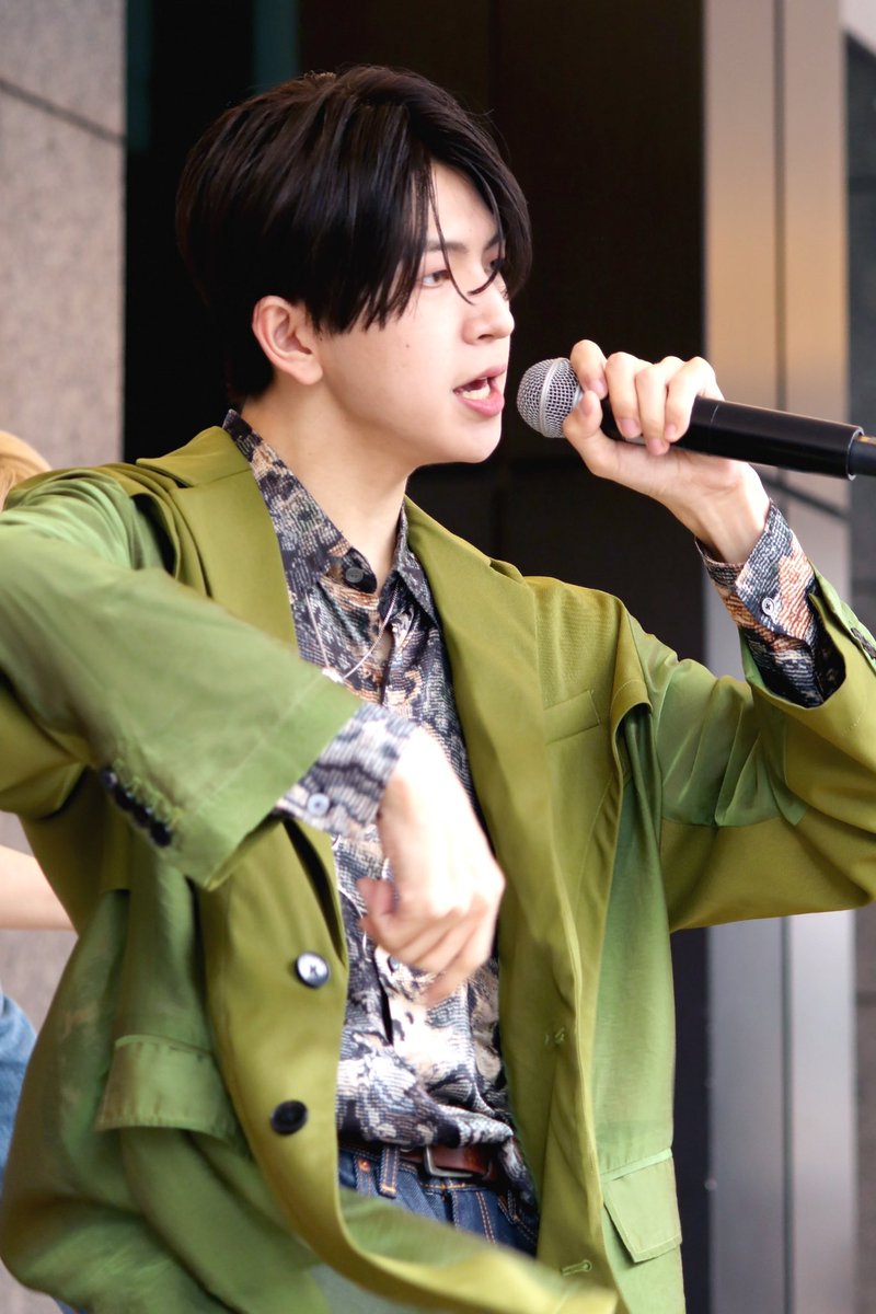 NONO_second1005's tweet photo. 20250420
ヨドバシカメラマルチメディア梅田
#KJRGL 1st mini album「Cloud_Six」
発売記念リリースイベント⑦

リクくんマジでめっちゃカッコよかった！
ボイプラの話したらちょっと恥ずかしそうにしてたけど、あの頃からカッコよかったし、今さらにパワーアップしててすごかった！

#RIKU https://t.co/pECAFIMQbp