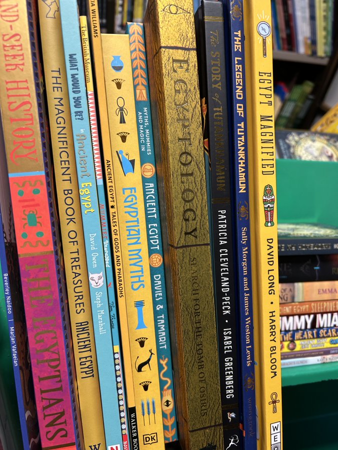 booksfortopics's tweet photo. ⛏️Digging into an ANCIENT EGYPT topic?   

🔎 We've unwrapped some of the best children's books about the Ancient Egyptians!    

➡️ See the KS2 Ancient Egypt topic booklist here: https://t.co/W7Jih9vV1o https://t.co/POqjPVCb5l