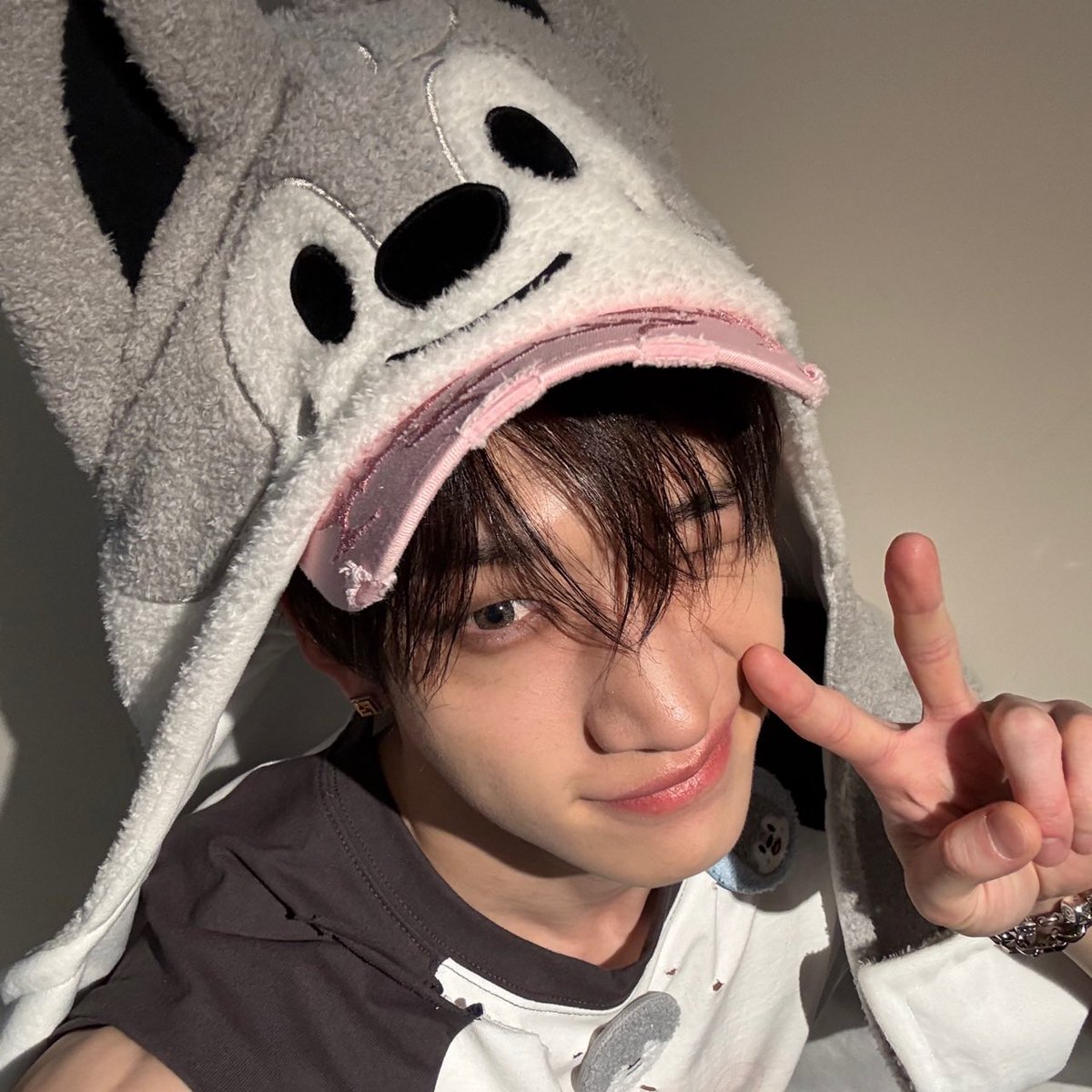 🐺💭— [250421]

Bangchan cambió su foto de perfil en Bubble.