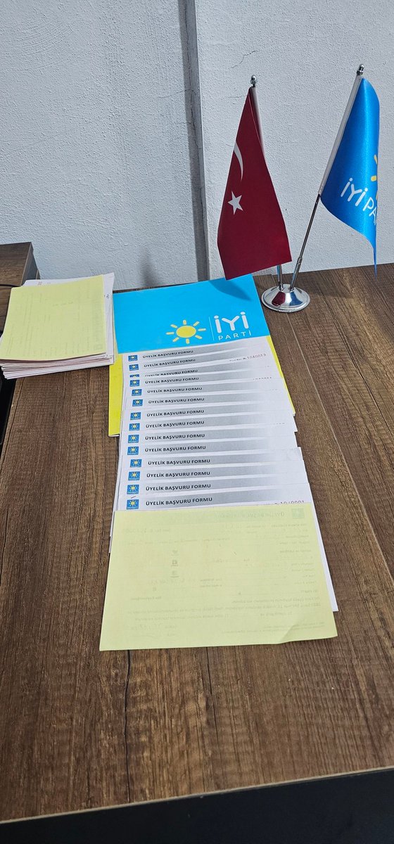 HOŞ GELDİNİZ GENÇLER👏👏
Farklı Partiler'den İstifa Edip #İyiparti Ailemize Katılan 15 Yeni Üyemiz 

Daha İyi Bir #ŞANLIURFA Yolunda Geçnlerimizin Parlak Fikirlerine İhtiyacımız Var.<a href="/aefakibaba/">Dr. Ahmet Eşref FAKIBABA</a> <a href="/AliErogllu/">Ali £roğlu</a> <a href="/emelsevim63/">Emel Sevim</a> <a href="/iyieyb/">İYİ PARTİ EYYÜBİYE☀️</a> <a href="/MDervisogluTR/">Müsavat Dervişoğlu</a> <a href="/iyiparti_urfa/">İYİ PARTİ Ş.URFA İL BAŞKANLIĞI,</a>