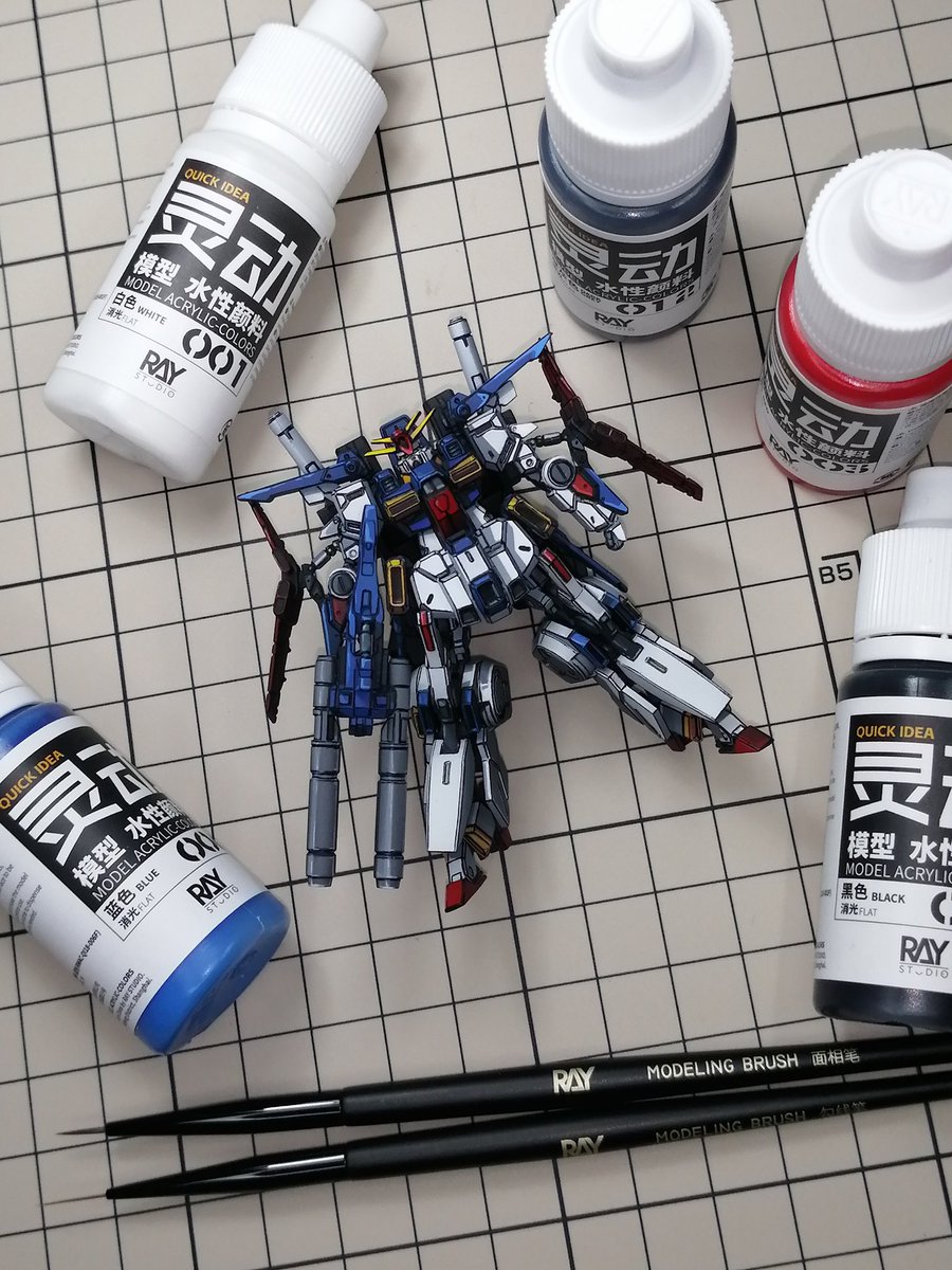塗装の大半はラッカーですが
仕上げはRAY STUDIOさん（ <a href="/RayStudio_01/">RayStudio_Modeling</a> )
の水性塗料ヒラメキでやらせて頂きました。

速乾性能と隠蔽力は評判通りで
筆塗りなら瓶ナマでもよく伸びるし
少し希釈してもよし
使いやすい塗装でした

今後、色が増えると嬉しいな😅