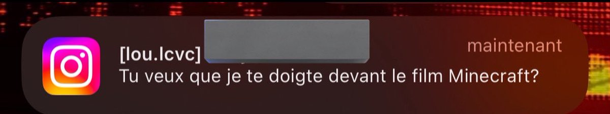 ouaicestlou's tweet photo. CEST QUOI CETTE NOTIF DE ZINZIN JPP https://t.co/KkhsW00ET7