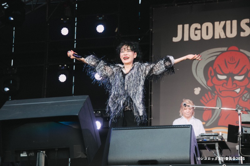 ライブレポート】中森明菜、＜ジゴロック2025＞で人生初の野外フェス