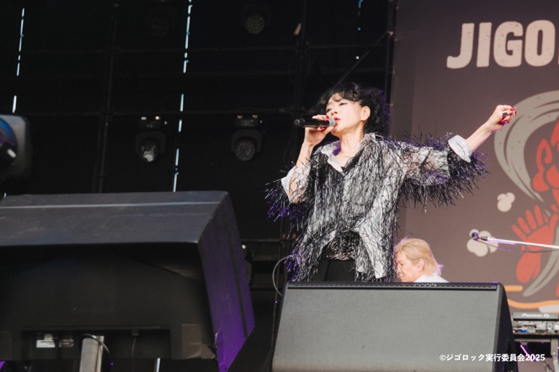 【即購入OK】ジゴロック 2025 中森明菜 缶バッジ 6個 ライブレポート】中森明菜、＜ジゴロック2025＞で人生初の野外フェス