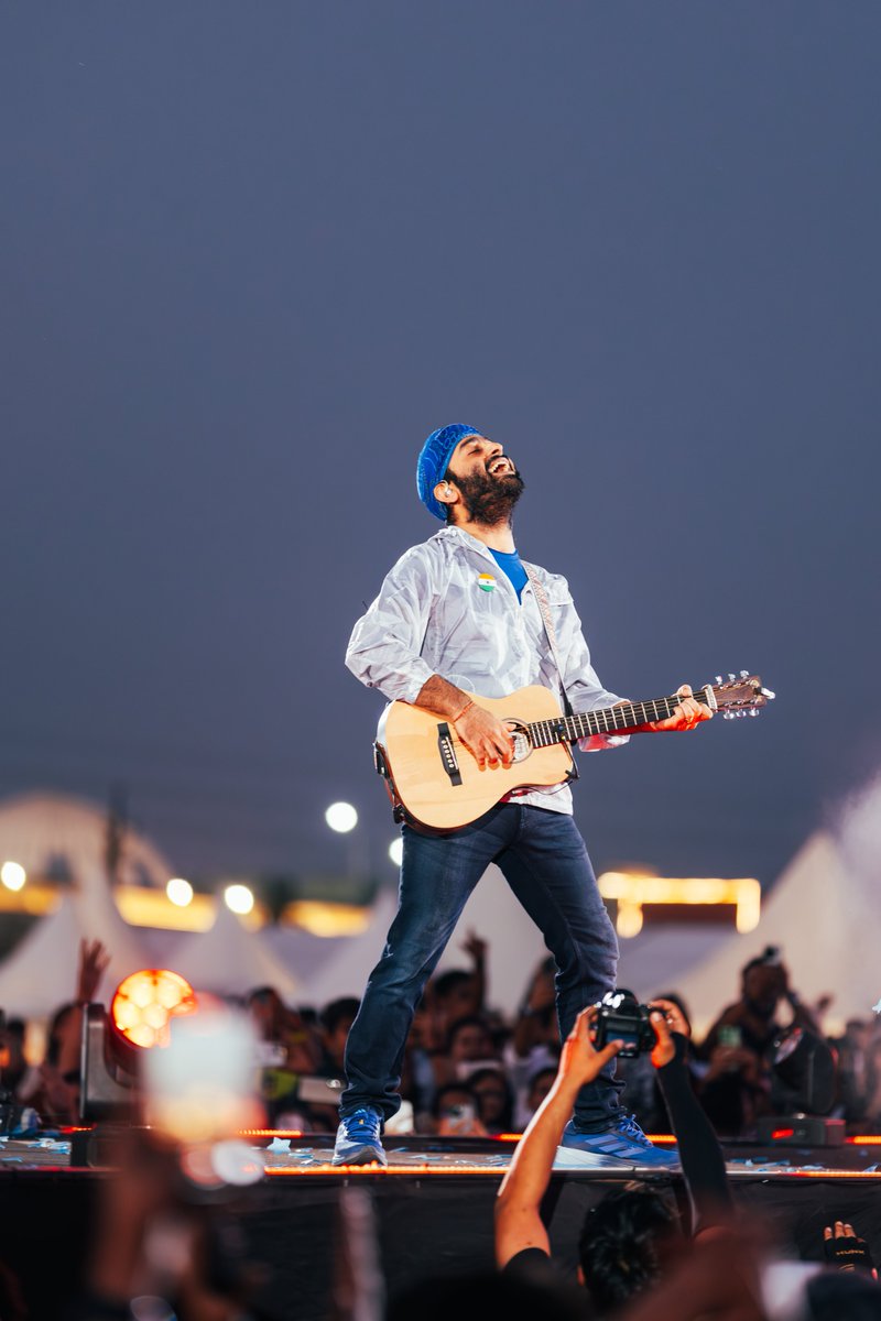 tarishlive's tweet photo. To our incredible team, partners, crew, and the legend himself @arijitsingh thank you for the magic.
#Indore, you were a dream. 
Until next time…

#tarishentertainment #magicmoments #tarishlive #kingfisher #HellEnergyIndia #yeticoolers #BIGFM #GBRealty #mptourism #plusxelectric https://t.co/9yKgX0L5vS