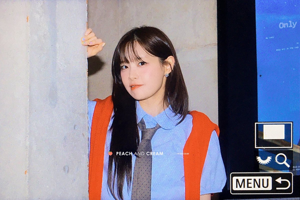 250421 #츄 #chuu #김지우