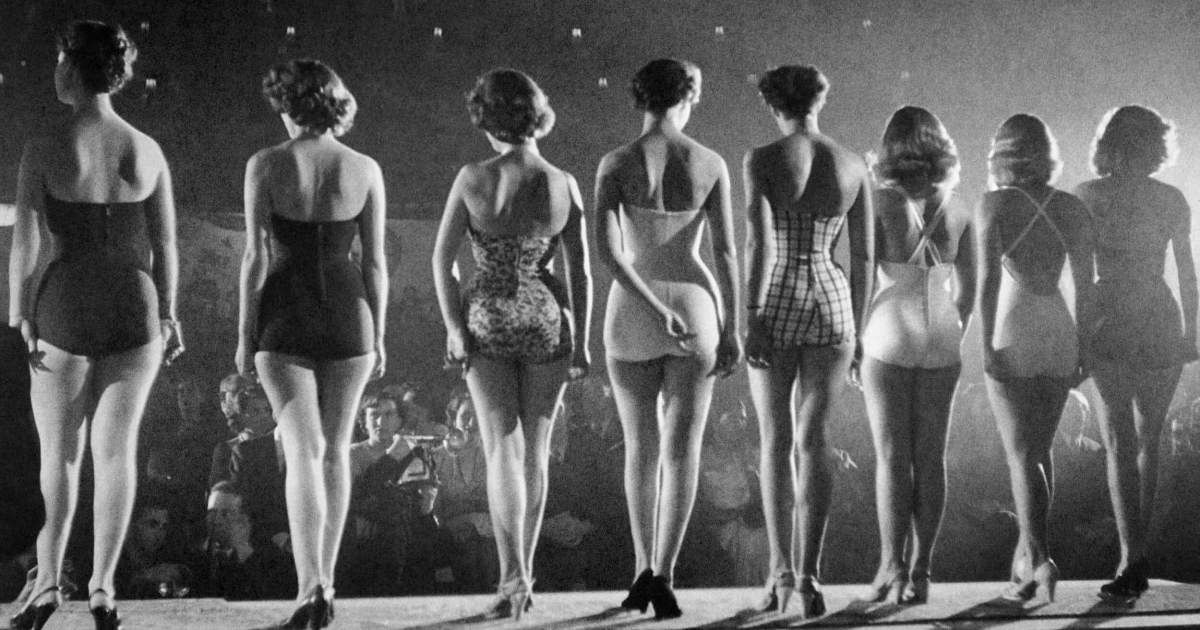 “In some way, lookism is wired into our genetics”—prejudice towards those meeting ‘beauty ideals’ is hard to resist, as is pursuing these ideals—the more so as they are reinforced in enhanced social media images

<a href="/philosophyminis/">Jonny Thomson</a> speaks with @profwiddows:

buff.ly/Zkglg6G