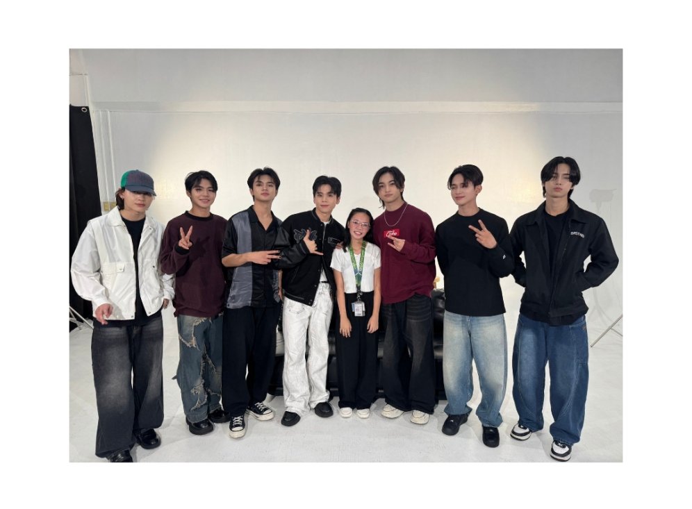 OMG!  Still can't believe this happened! 

Thank you <a href="/NotJuanCastPH/">JuanCast Philippines</a> and STARcast Exclusive for making my dreams come true. I used to only dream of seeing <a href="/HORI7ONofficial/">HORI7ONofficial</a> up close—and now it finally happened!

Best. Day. Ever.💖 Thank you horiboys!!!

#JuanCast #STARcastExclusive