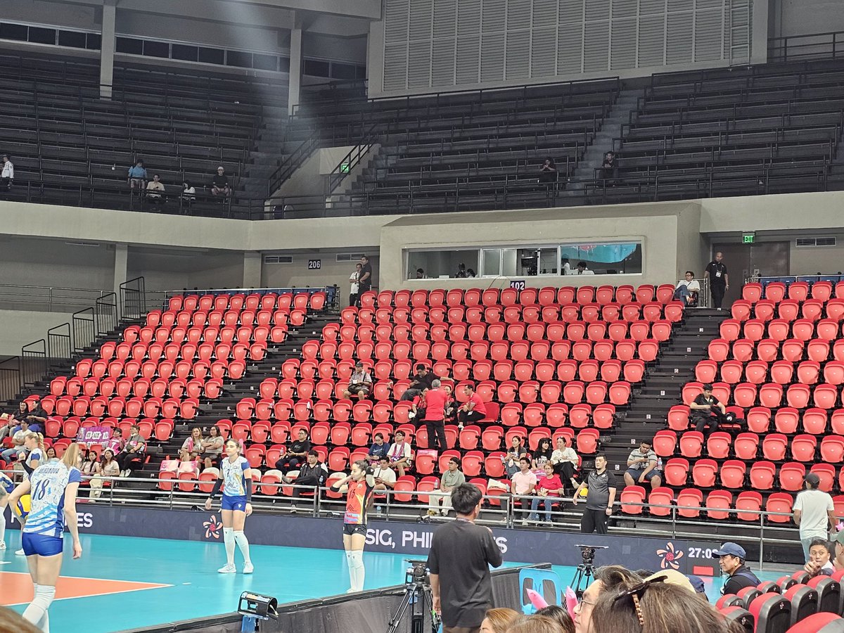 itsmeLadie's tweet photo. Baka pwede nyo babaan na ang price ng ticket.  Ang sad lang na ganito ang venue pag may laban.. sa dami ko napanood na live ito tlga pinaka konting tao. Mas masaya manood pag marami nasigaw. 😔 #AVCChampionsLeague2025 #AVCChampionsLeague https://t.co/gl1Gv0aWjq