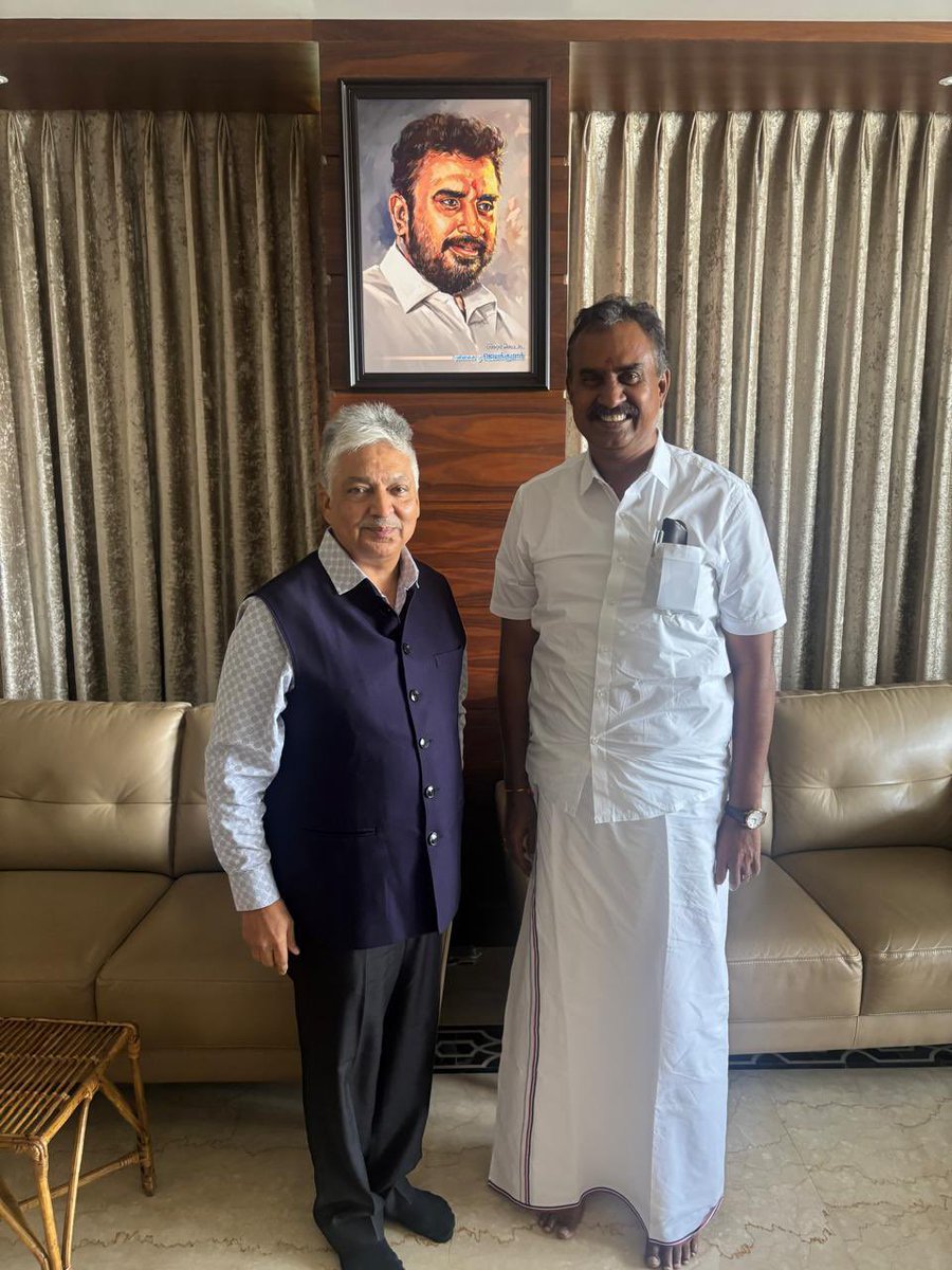 SunilGujarat's tweet photo. “Stronger together, united towards Tamil Nadu’s progress! Glad that AIADMK joins the NDA family. Together, with our other NDA partners, we will take Tamil Nadu to new heights of progress and serve the state diligently.”

@narendramodi @AmitShah @JPNadda @BJP4India @EPSTamilNadu https://t.co/m8EwX3yuCp