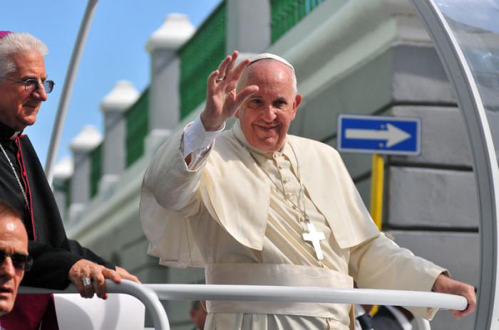 Recordaremos con gran afecto sus visitas a #Cuba y las palabras de cariño que dedicó a nuestro país en sus mensajes. 

Extiendo sentidas condolencias a sus familiares y a la comunidad católica internacional.