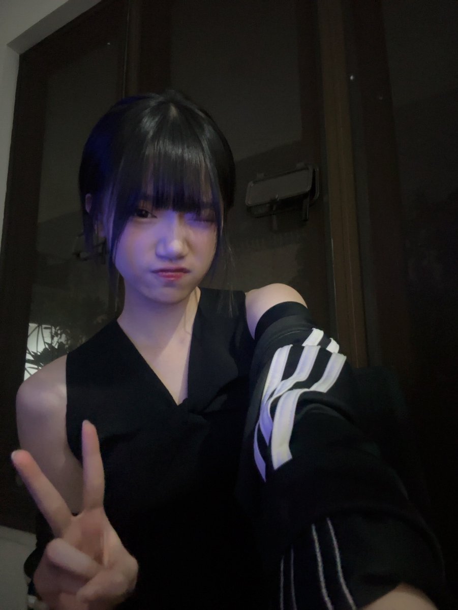 Kimmy_JKT48's tweet photo. maaci VC bulan iniiii!!! uhuy 😚💜 https://t.co/rlegdUajkT