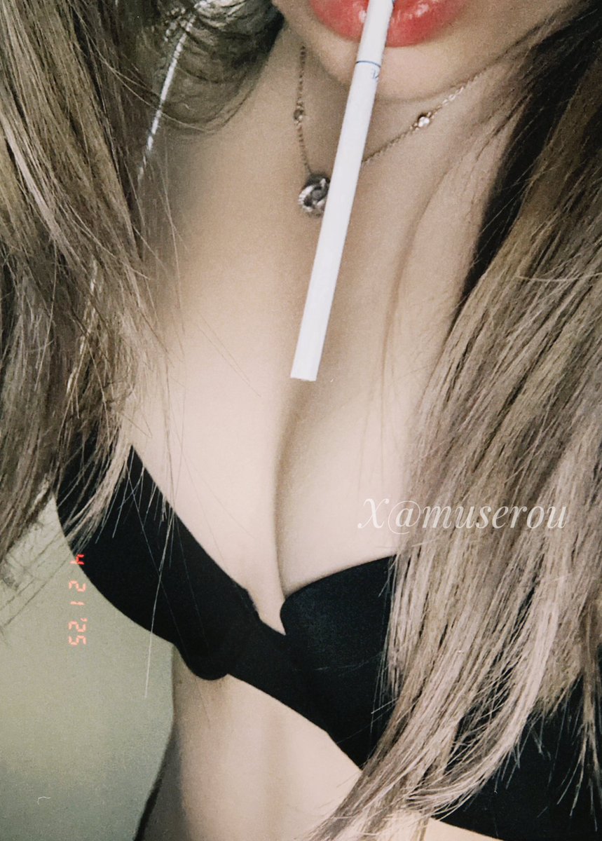 muserou's tweet photo. 他们爱你漂亮的眼睛 可我想 你昨晚怎么又没好好睡觉
#brat #女m https://t.co/TSRkr64pjB