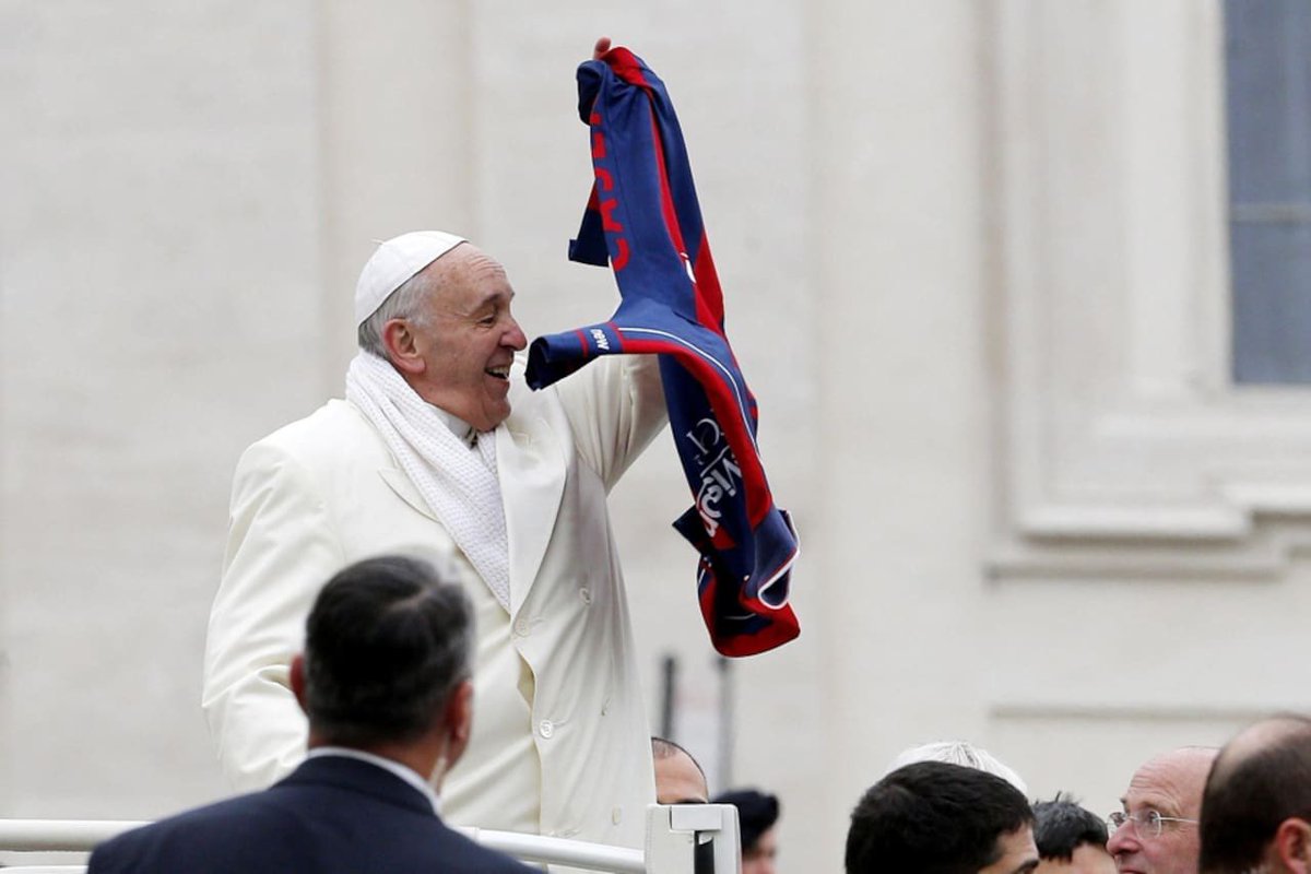 La representación de Dios en la Tierra amó a San Lorenzo, como vos y como yo.
